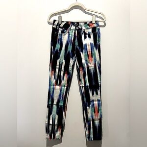 Bebe low rise pattered jeans. Size 26